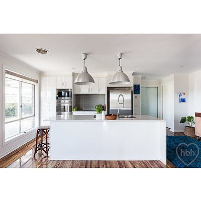 86 Edgeworth Parade, Coombs ACT 2611