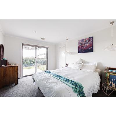 86 Edgeworth Parade, Coombs ACT 2611