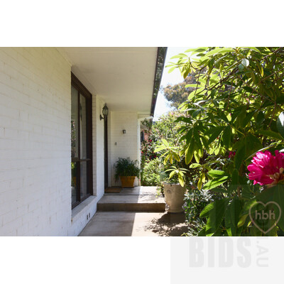 154 Namatjira Drive, Chapman ACT 2611