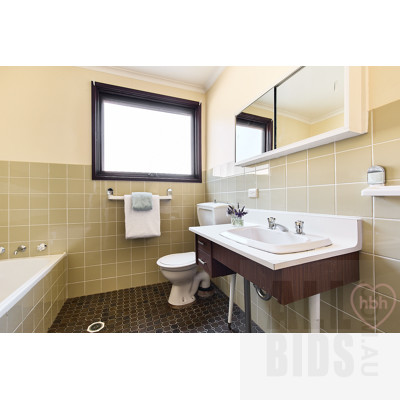 154 Namatjira Drive, Chapman ACT 2611