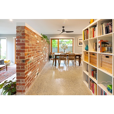 4 Redshaw Street, Coombs ACT 2611