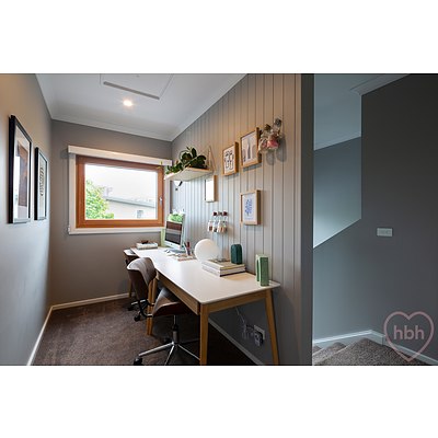 4 Redshaw Street, Coombs ACT 2611
