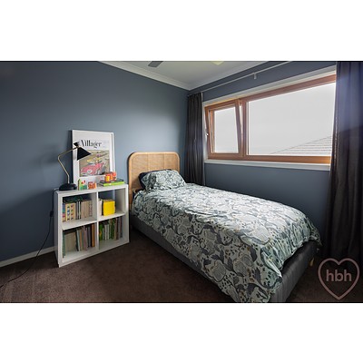 4 Redshaw Street, Coombs ACT 2611