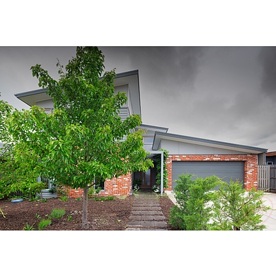 4 Redshaw Street, Coombs ACT 2611