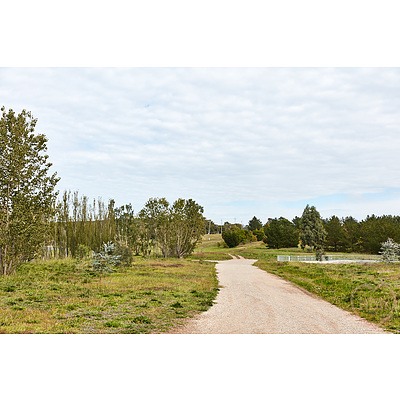 128 Dixon Drive, Holder ACT 2611