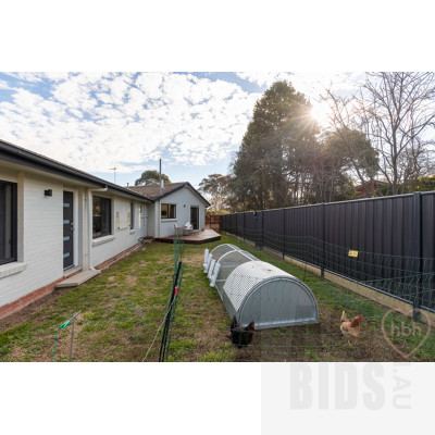 12 Lukin Place, Watson ACT 2602