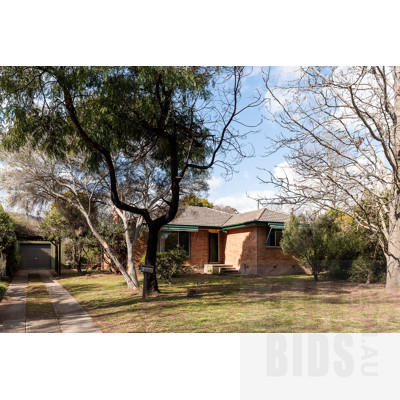 8 Steele Street, Hackett ACT 2602