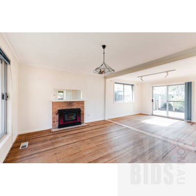 8 Steele Street, Hackett ACT 2602