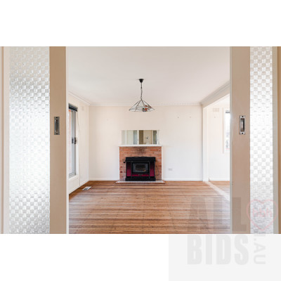 8 Steele Street, Hackett ACT 2602