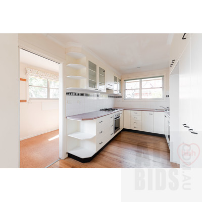 8 Steele Street, Hackett ACT 2602