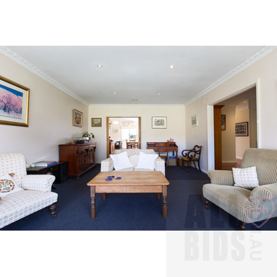 28 Bragg Street, Hackett ACT 2602
