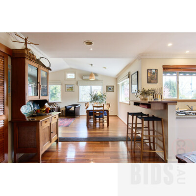 28 Bragg Street, Hackett ACT 2602