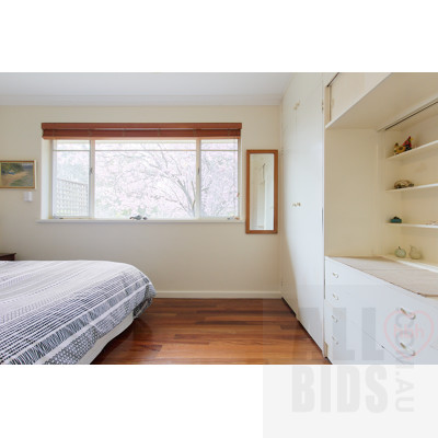 28 Bragg Street, Hackett ACT 2602