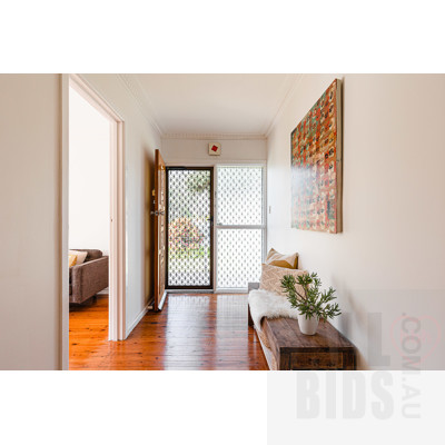 143 MacKenzie Street, Hackett ACT 2602