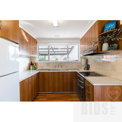 143 MacKenzie Street, Hackett ACT 2602