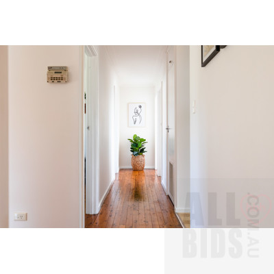 143 MacKenzie Street, Hackett ACT 2602