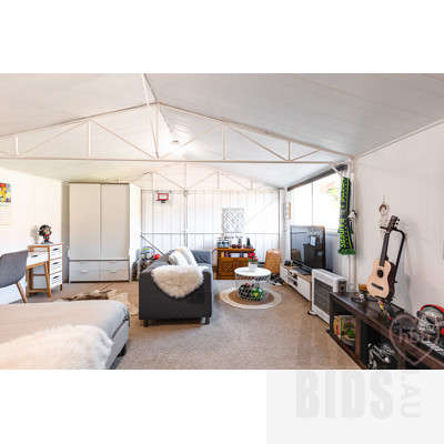 143 MacKenzie Street, Hackett ACT 2602