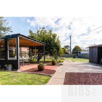 143 MacKenzie Street, Hackett ACT 2602