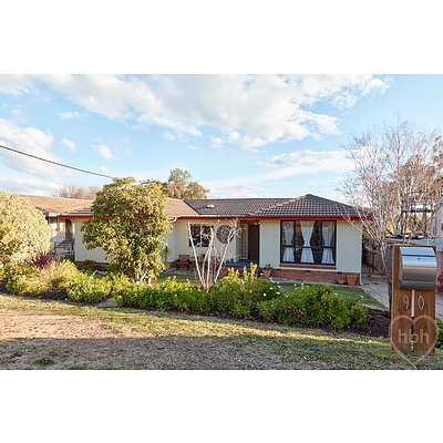 90 Rivett Street, Hackett ACT 2602