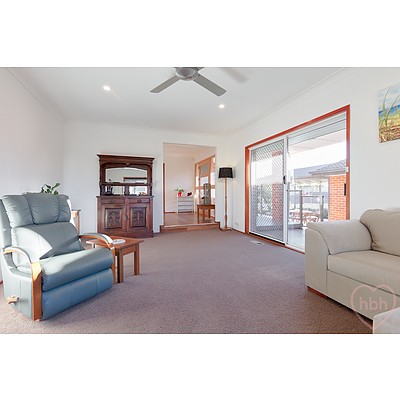 4 Priestley Place, Florey ACT 2615