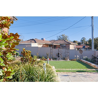 4 Priestley Place, Florey ACT 2615