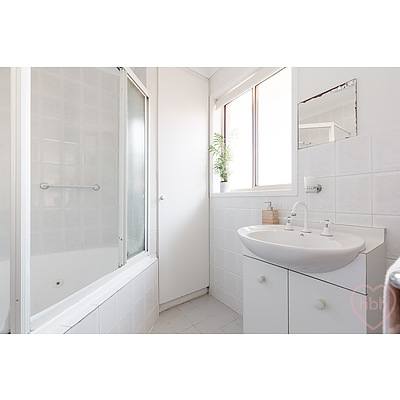 6/48 Madigan Street, Hackett ACT 2602