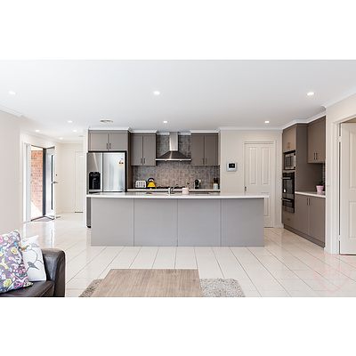 6 Jordan Place, Watson ACT 2602