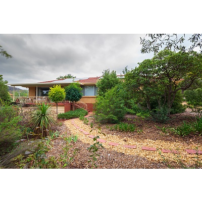 2 Dunlop Street, Hackett ACT 2602