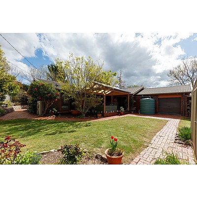 2 Hamlet Place, Florey ACT 2615