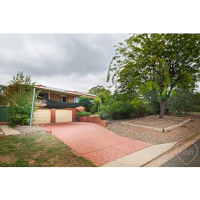 2 Dunlop Street, Hackett ACT 2602