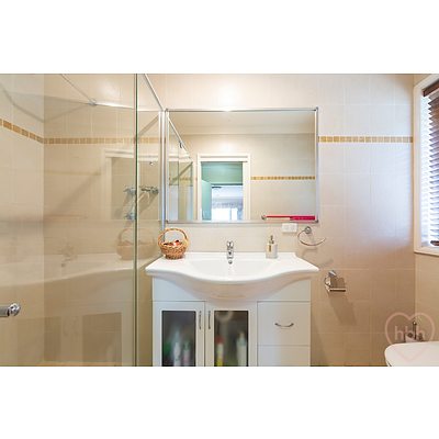 2 Dunlop Street, Hackett ACT 2602