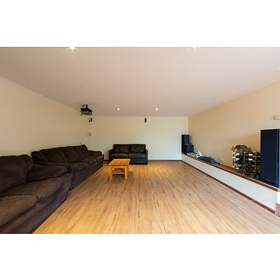 2 Dunlop Street, Hackett ACT 2602