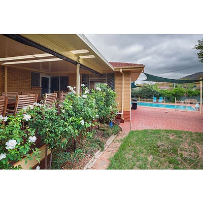 2 Dunlop Street, Hackett ACT 2602