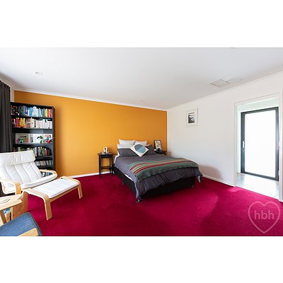 34 Madigan Street, Hackett ACT 2602