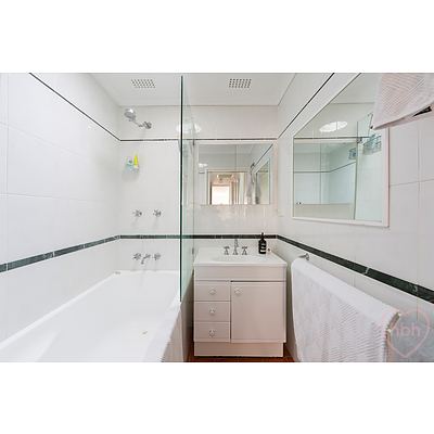 34 Madigan Street, Hackett ACT 2602