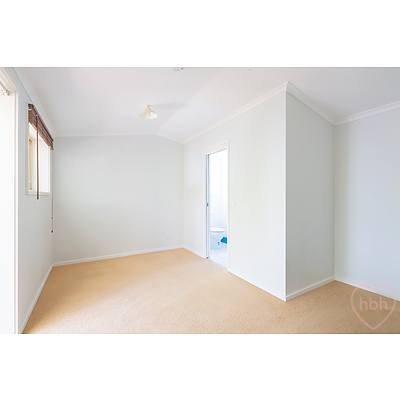 34 Madigan Street, Hackett ACT 2602