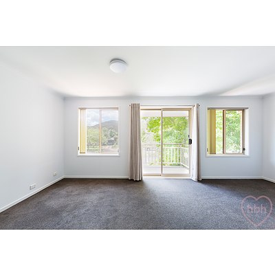 10/48 Madigan Street, Hackett ACT 2602