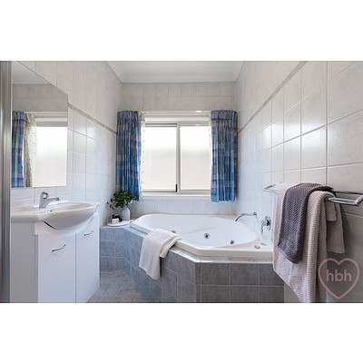 10 Angora Street, Harrison ACT 2914