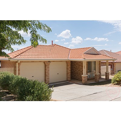 66 Sugarloaf Circle, Palmerston ACT 2913