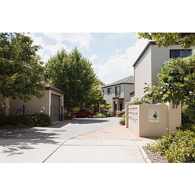 4/37 Ipima Street, Braddon ACT 2612