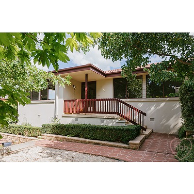 1/5 Magrath Crescent, Spence ACT 2615