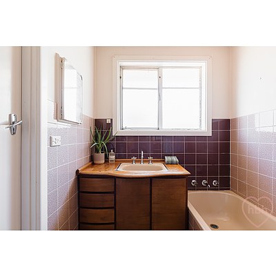 6 Richards Street, Hackett ACT 2602