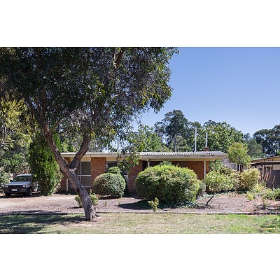 14 Newton Street, Hackett ACT 2602