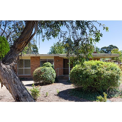 14 Newton Street, Hackett ACT 2602
