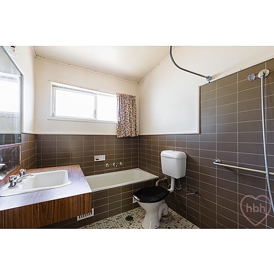 14 Newton Street, Hackett ACT 2602