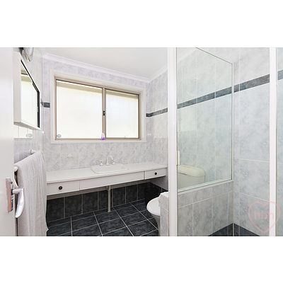 7 Giffen Close, Holt ACT 2615