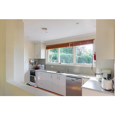 2 Holroyd Street, Watson ACT 2602