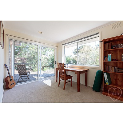 2 Holroyd Street, Watson ACT 2602