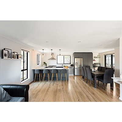 26 Enid Lorimer Circuit, Chisholm ACT 2905