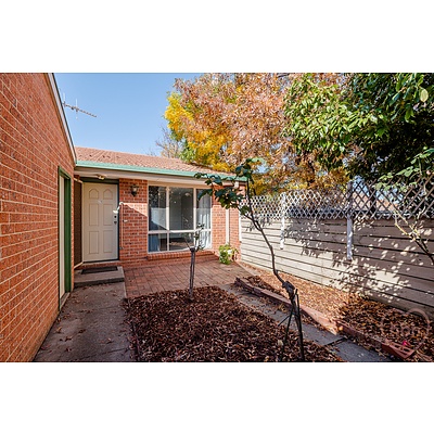 20/70 Madigan Street, Hackett ACT 2602